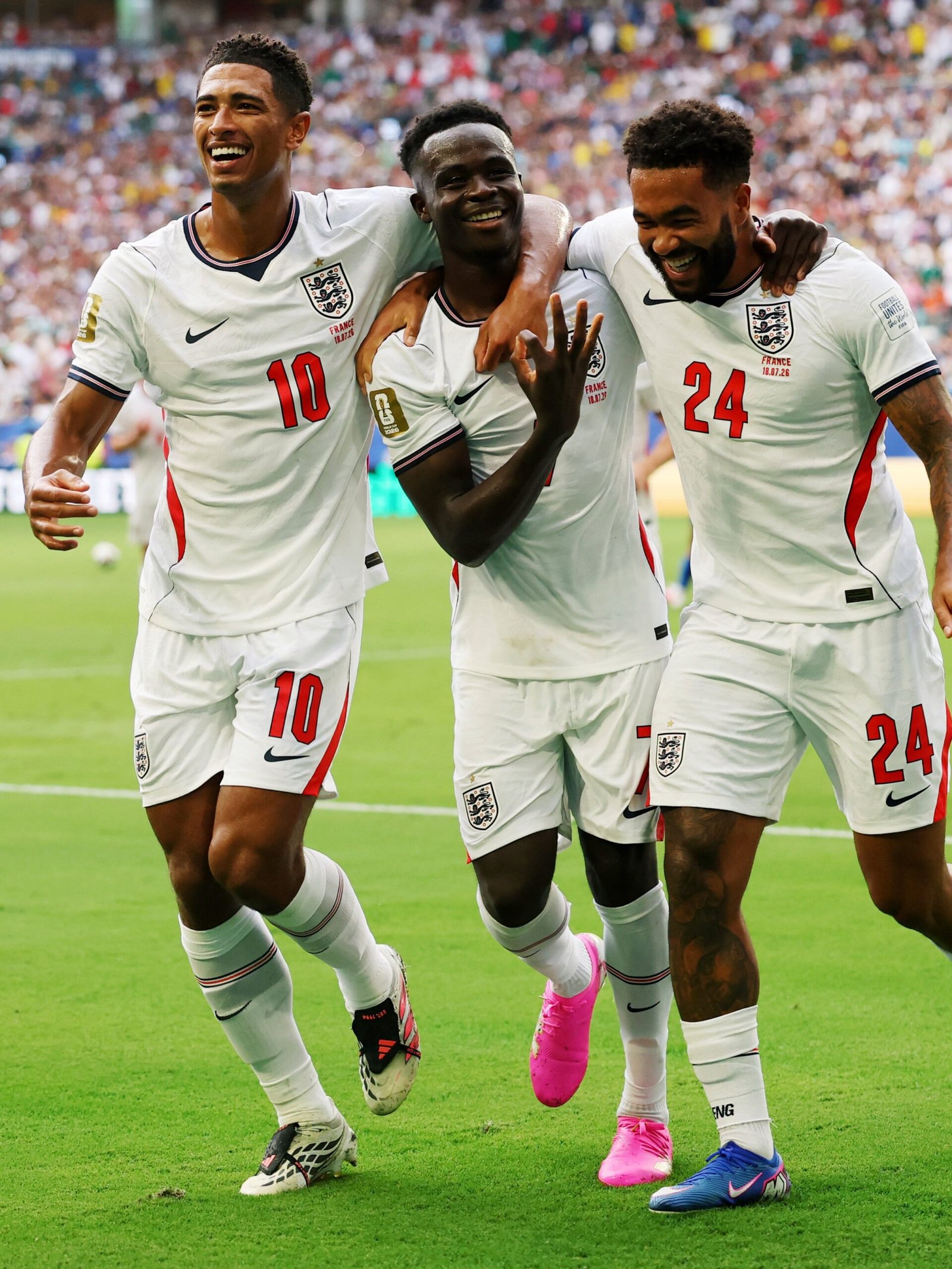 Saka hat-trick