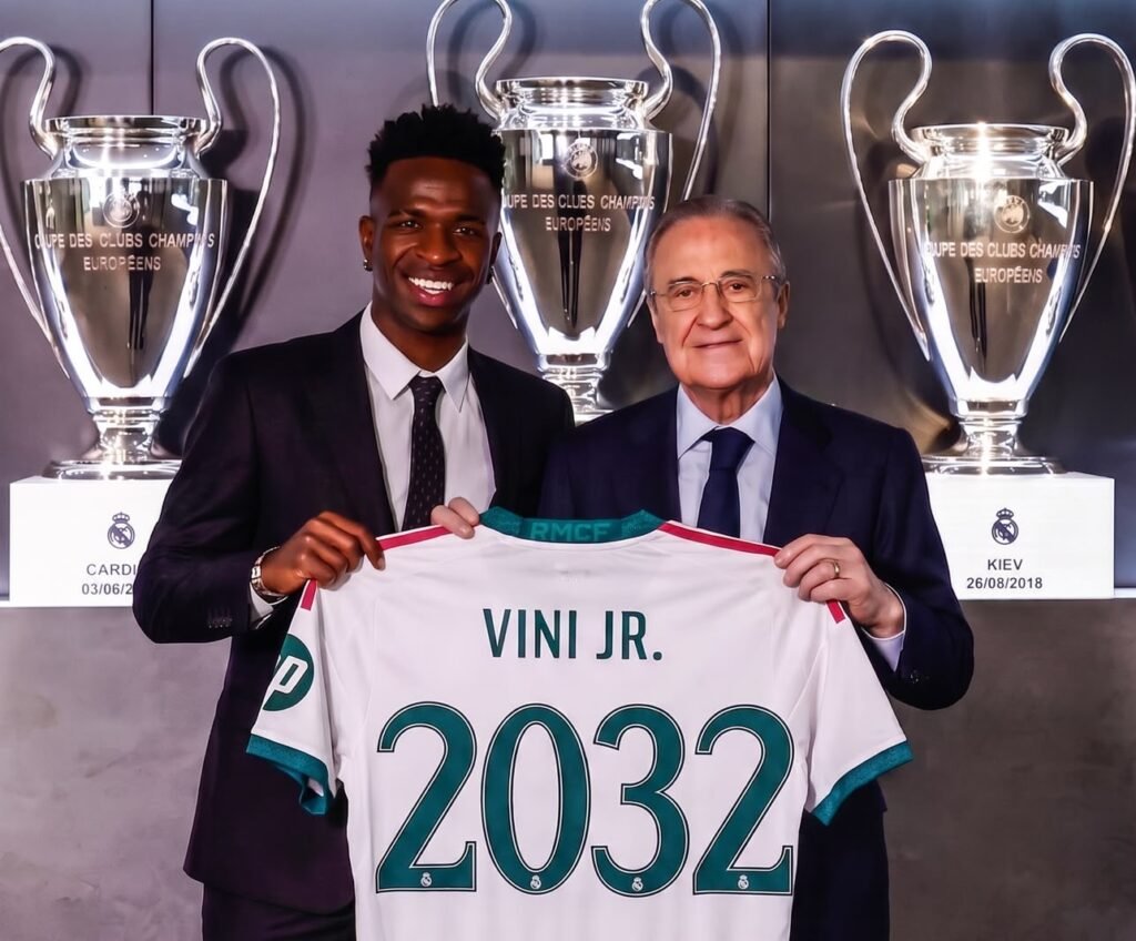 Vinicius Jr signs Real Madrid contract to 2032 | Arsenal miss out