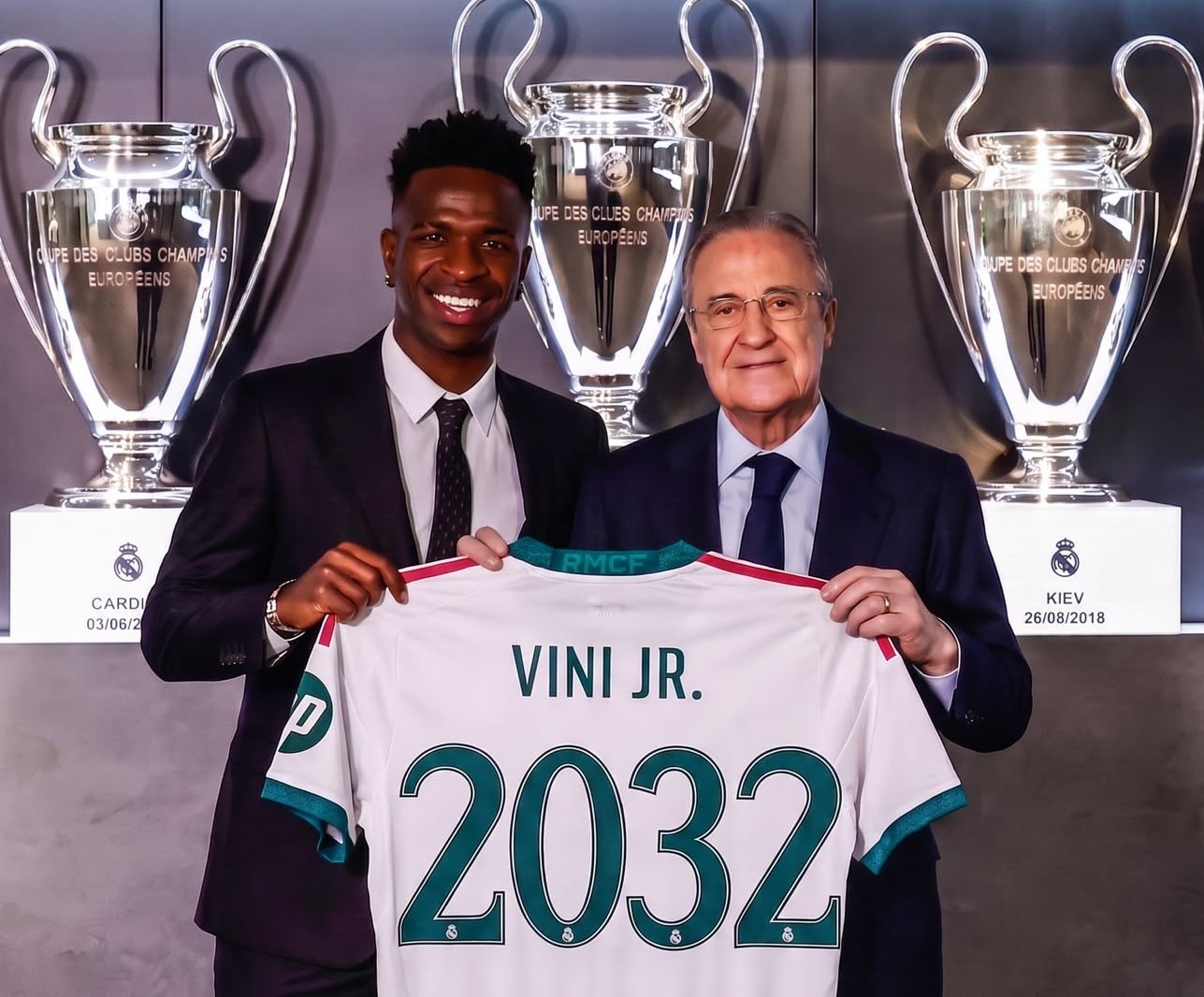 Vinicius Jr signs Real Madrid contract to 2032 | Arsenal miss out