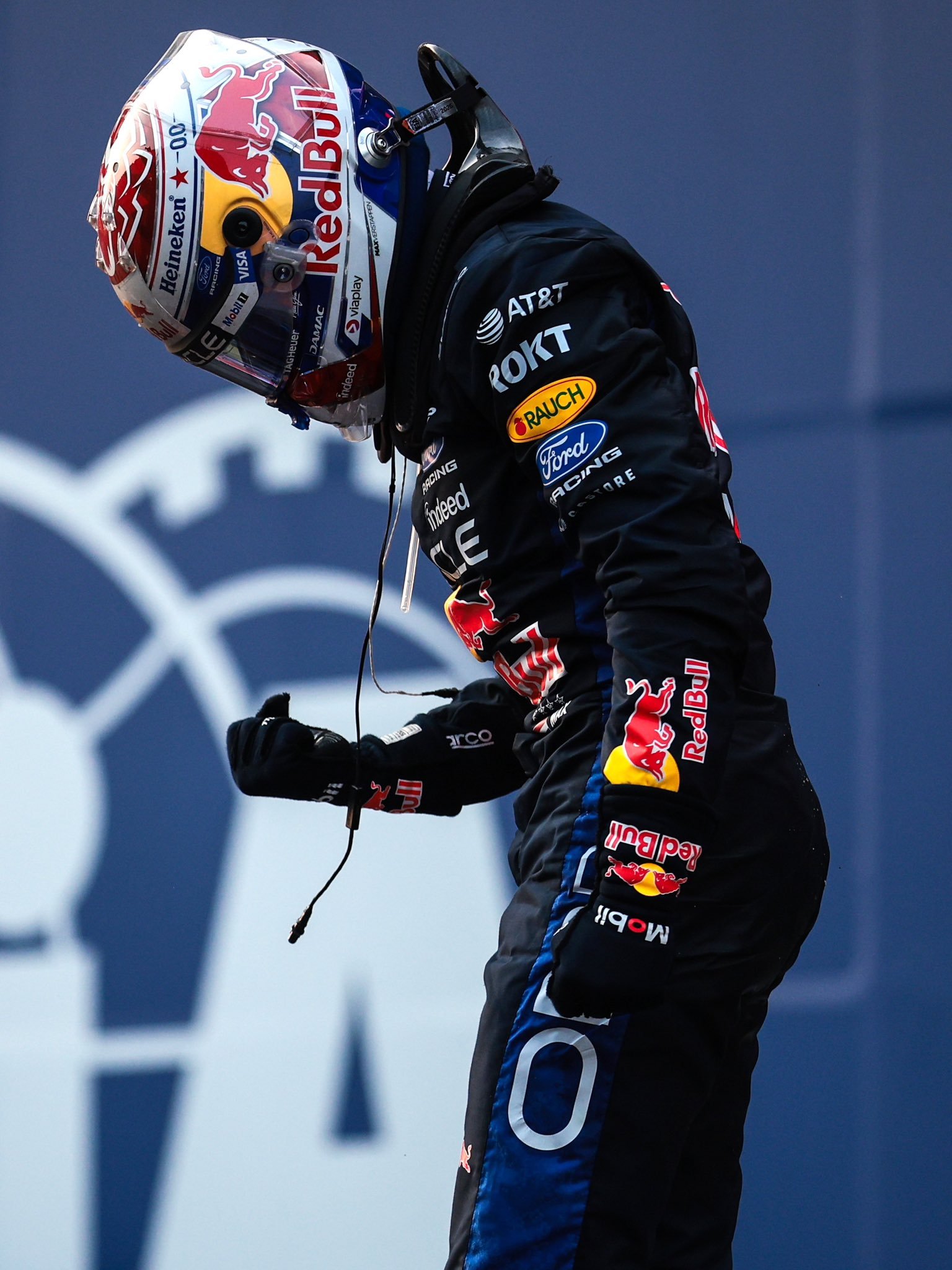 Verstappen keeps Singapore Sprint pole after yellow-flag breach on Hamilton goes unpunished