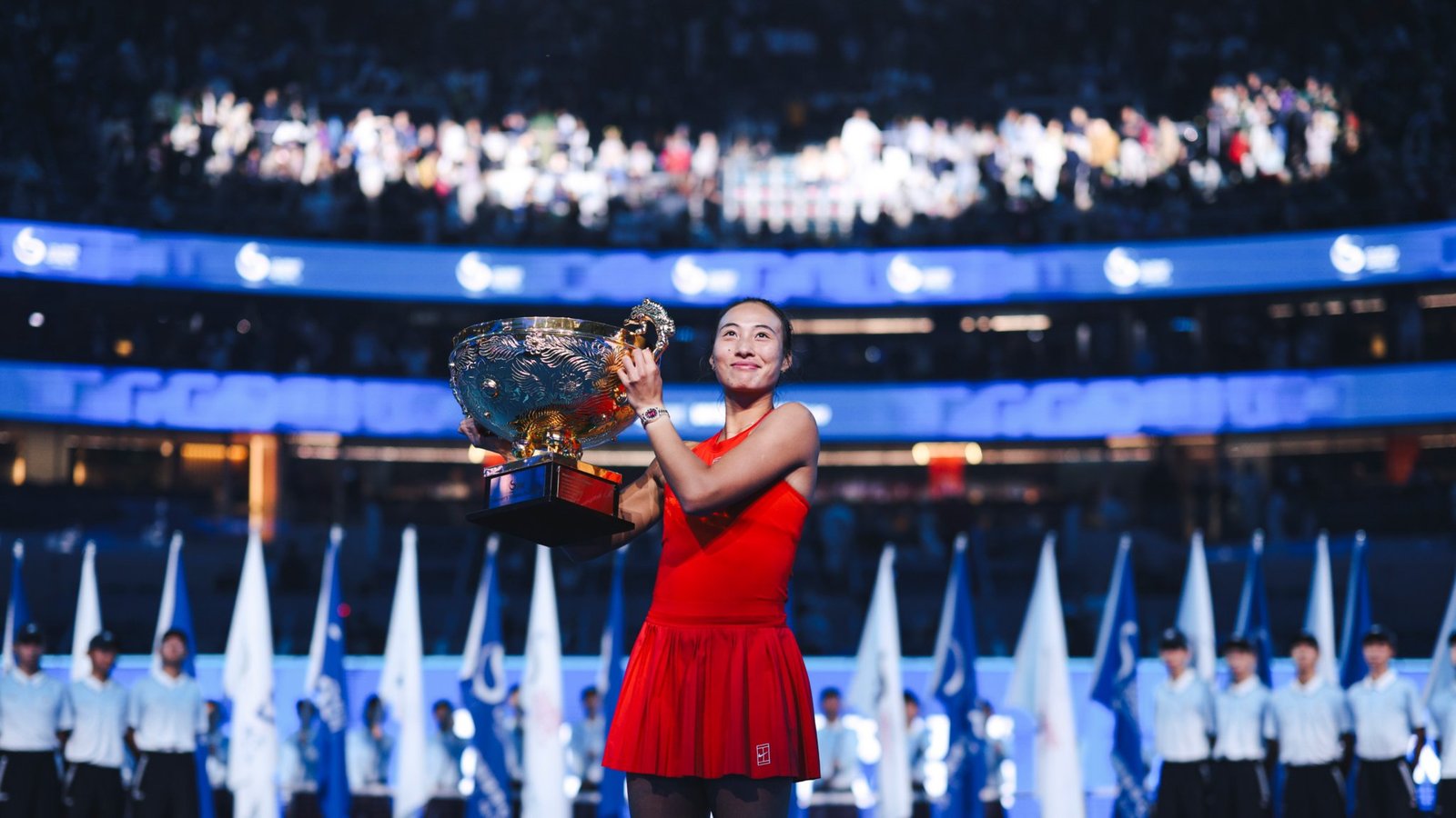 Zheng Qinwen beats Andreeva to become the first Chinese champion at the China Open