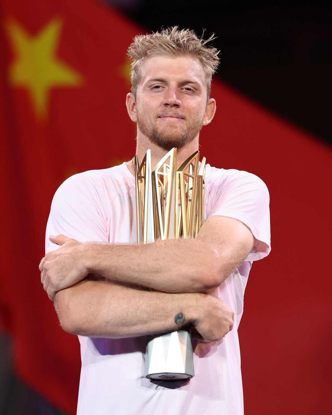 Davidovich Fokina fights back to beat Jodar and win his first Masters 1000 title in Shanghai