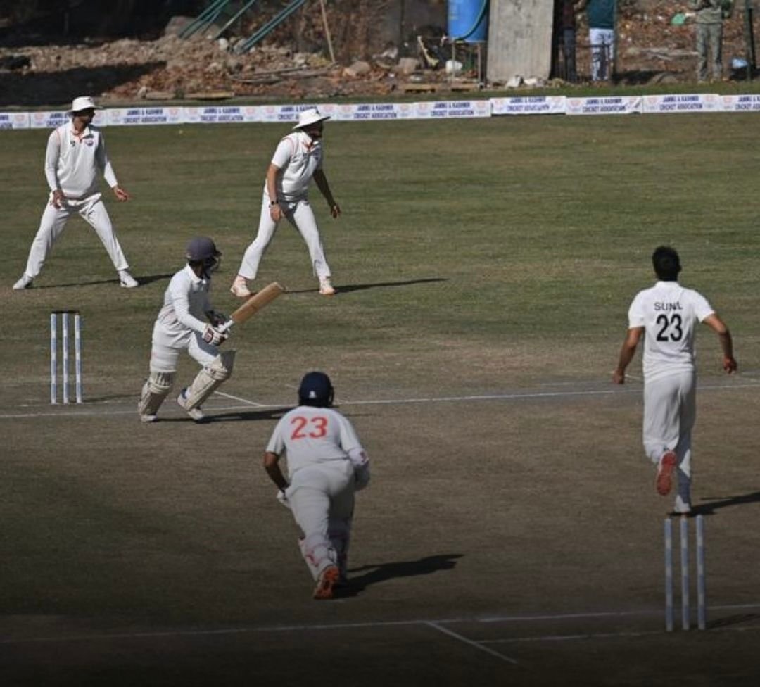 Vidarbha recover from 26 for 6 to beat defending champions Jammu and Kashmir by three wickets in Srinagar