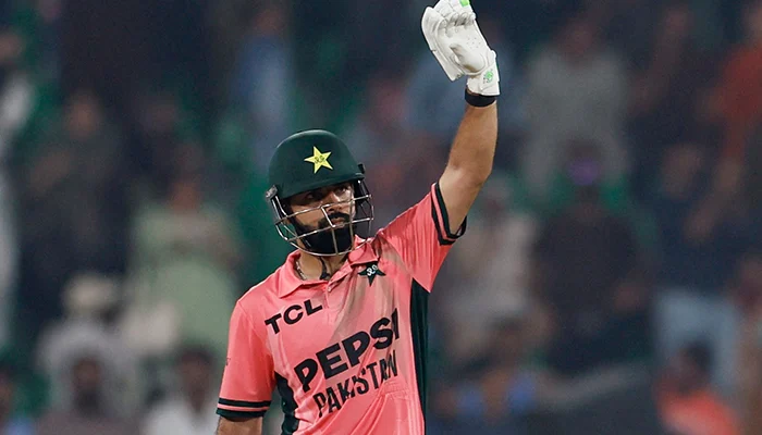 Shadab Khan’s unbeaten 113 and an 89-run last-wicket stand lift Pakistan past England by one wicket in Lahore